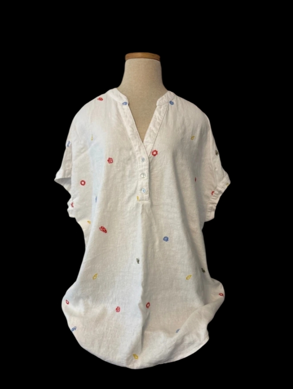 C&C California Sz 1X White Linen Tunic with Sea Life Embroidered Detail